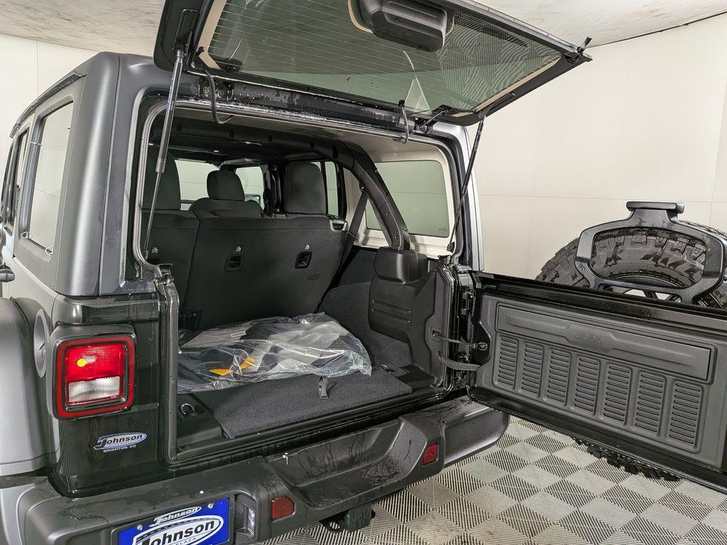 new 2026 Jeep Wrangler car, priced at $46,533
