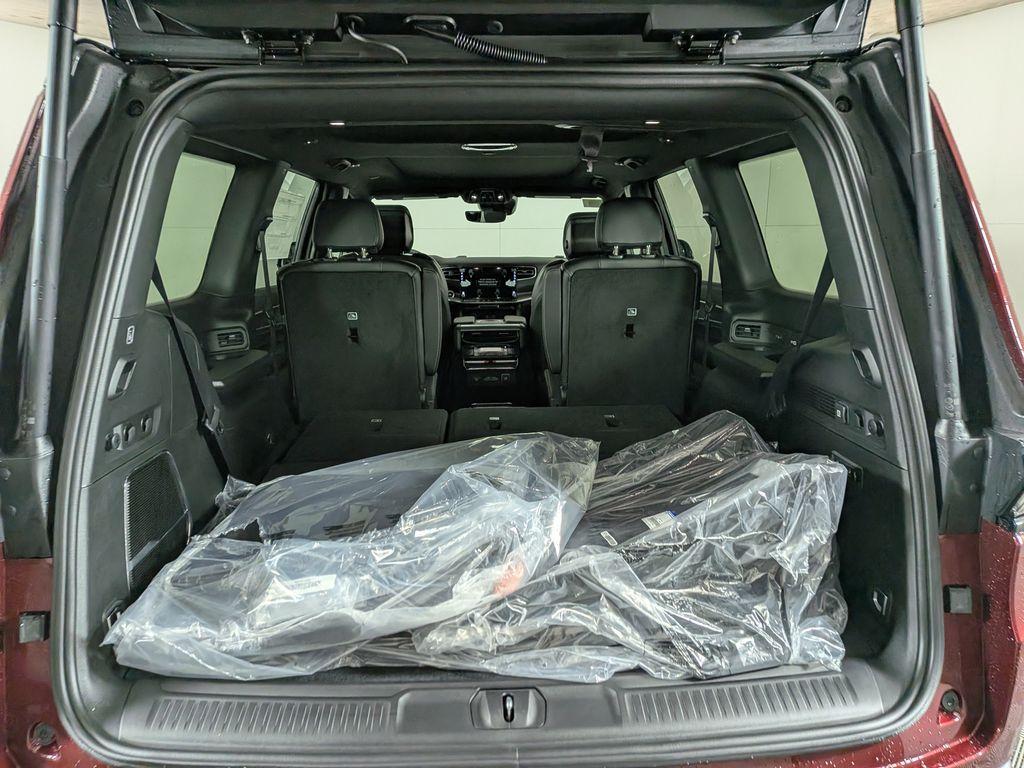 new 2026 Jeep Grand Wagoneer car, priced at $70,922