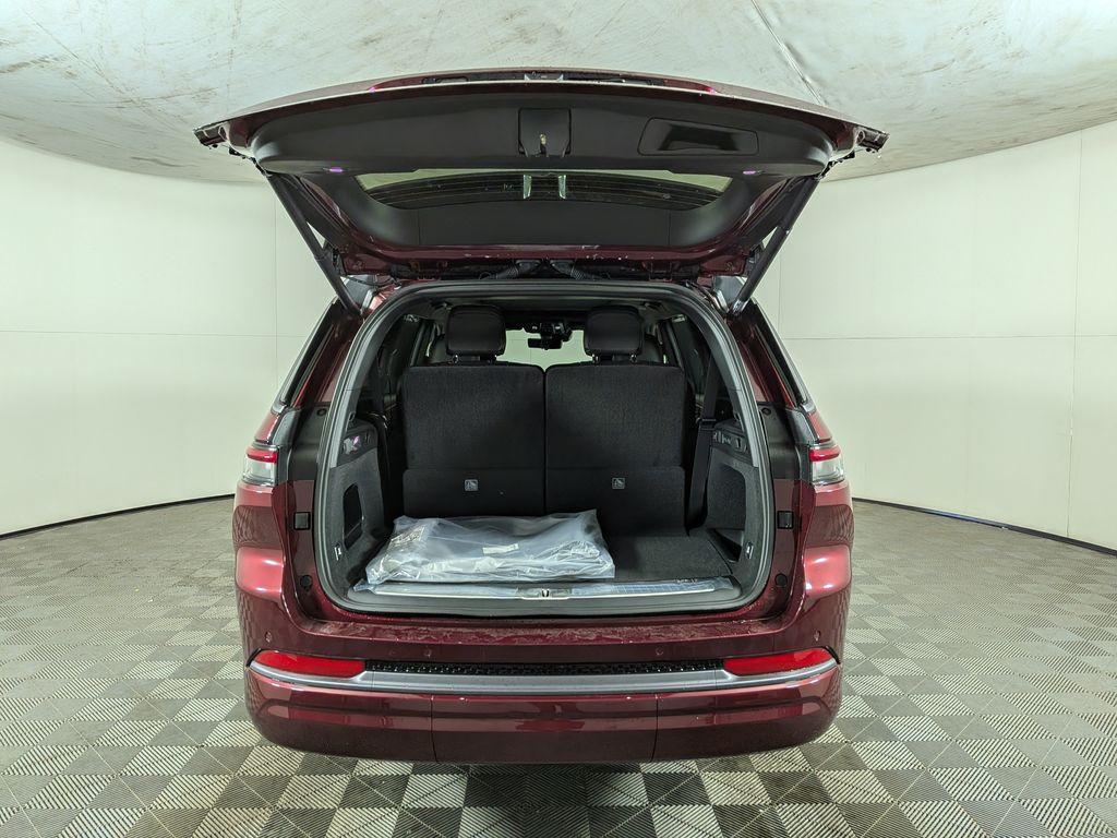 new 2026 Jeep Grand Cherokee L car, priced at $61,750