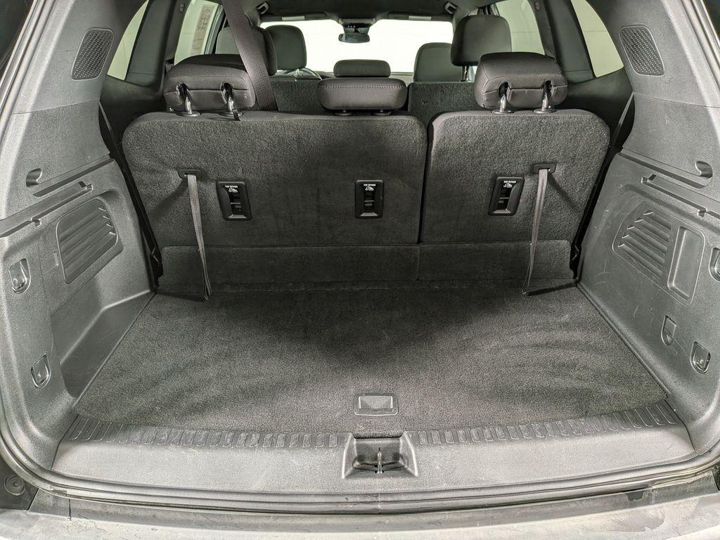 used 2025 GMC Acadia car, priced at $34,086