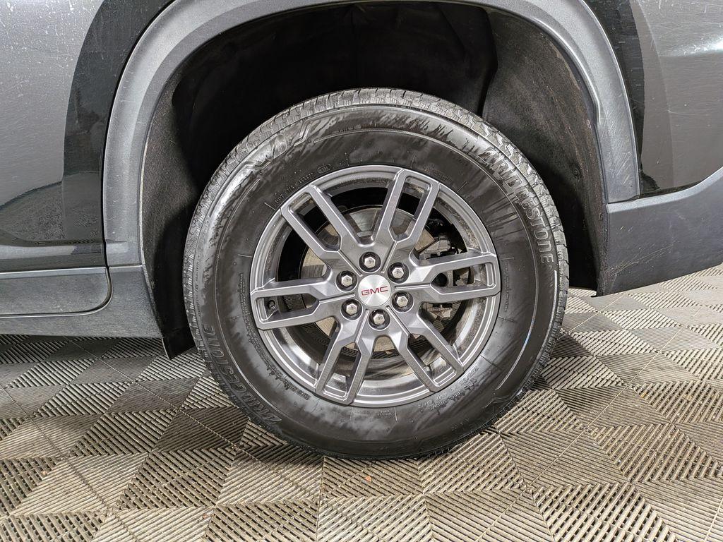used 2025 GMC Acadia car, priced at $34,086