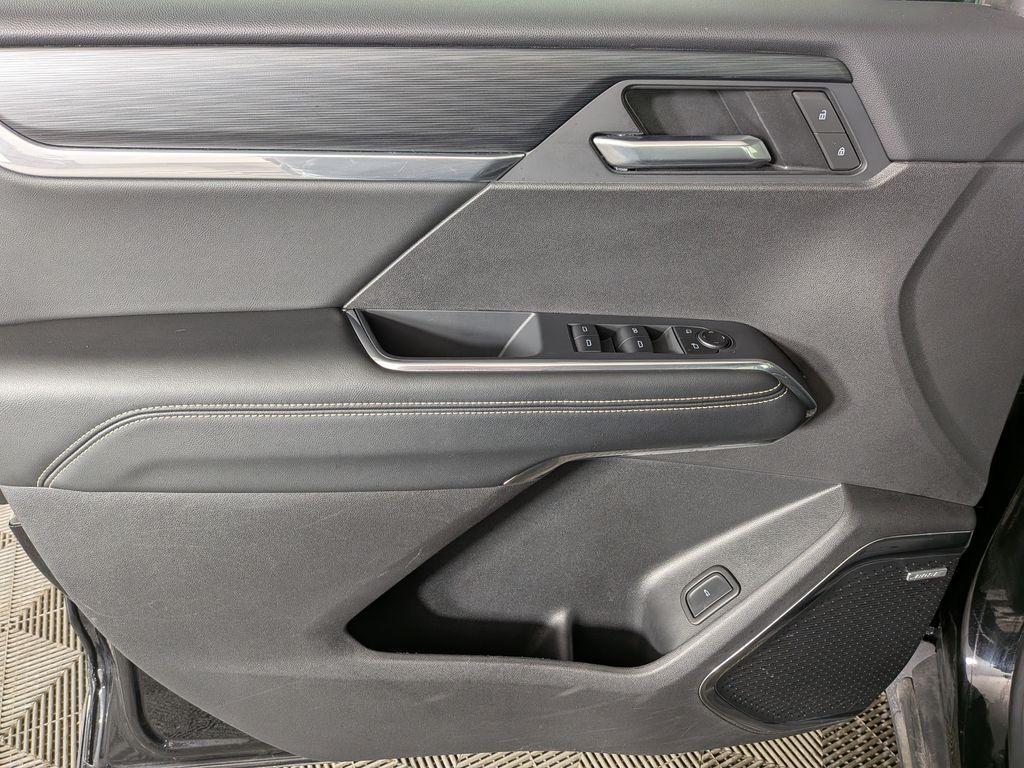 used 2025 GMC Acadia car, priced at $34,086