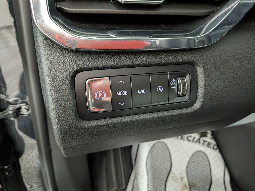 used 2025 GMC Acadia car, priced at $34,086