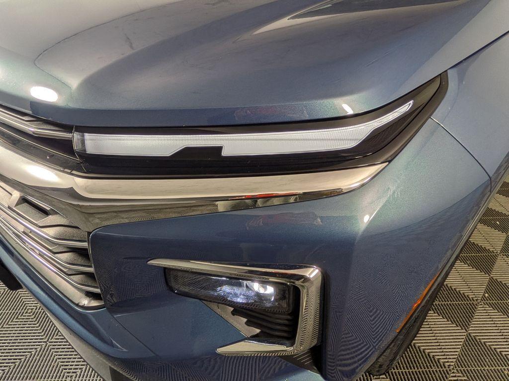 used 2025 Chevrolet Traverse car, priced at $38,970