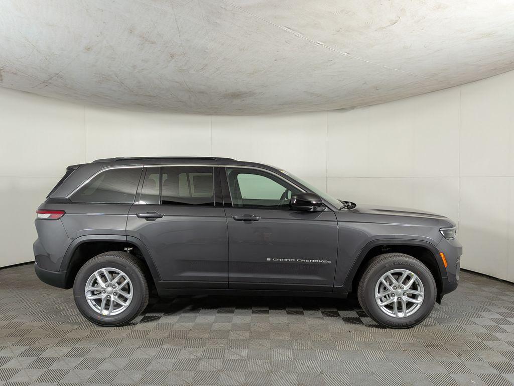 new 2026 Jeep Grand Cherokee car, priced at $40,401