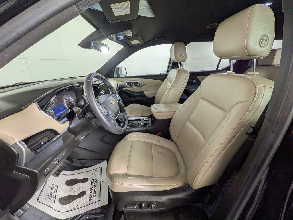 used 2022 Chevrolet Traverse car, priced at $22,488