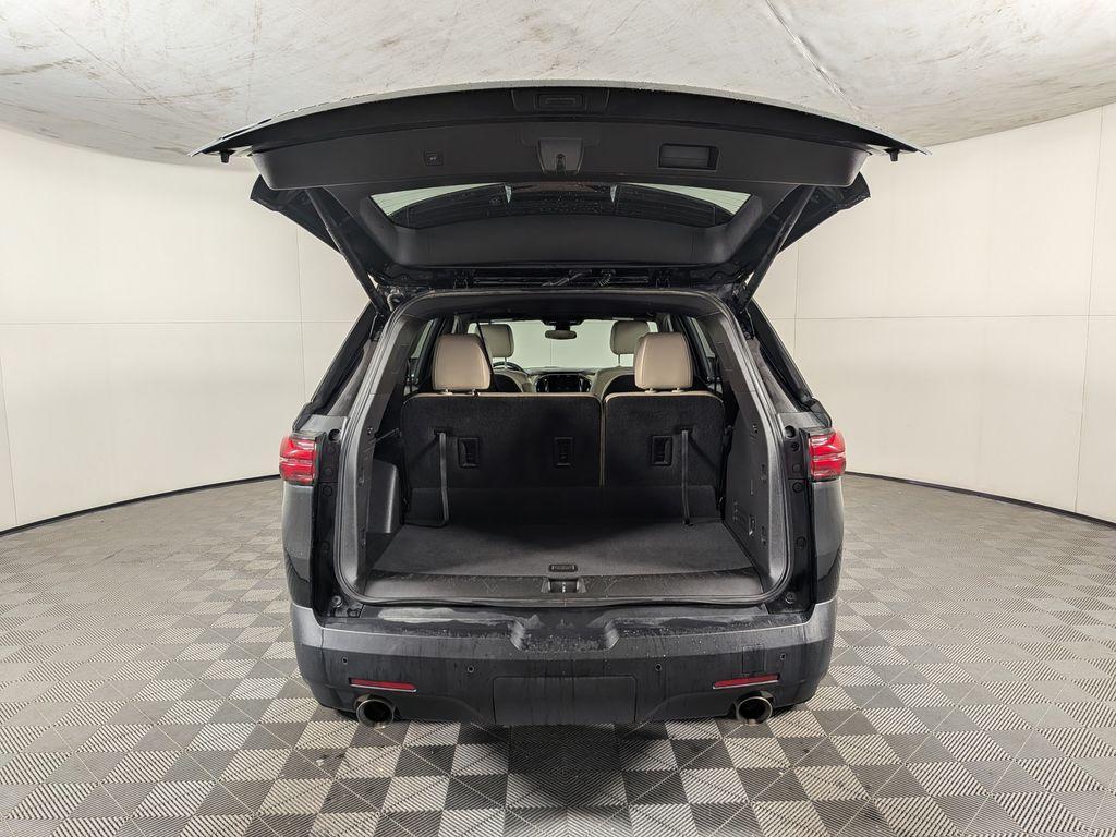 used 2022 Chevrolet Traverse car, priced at $22,488