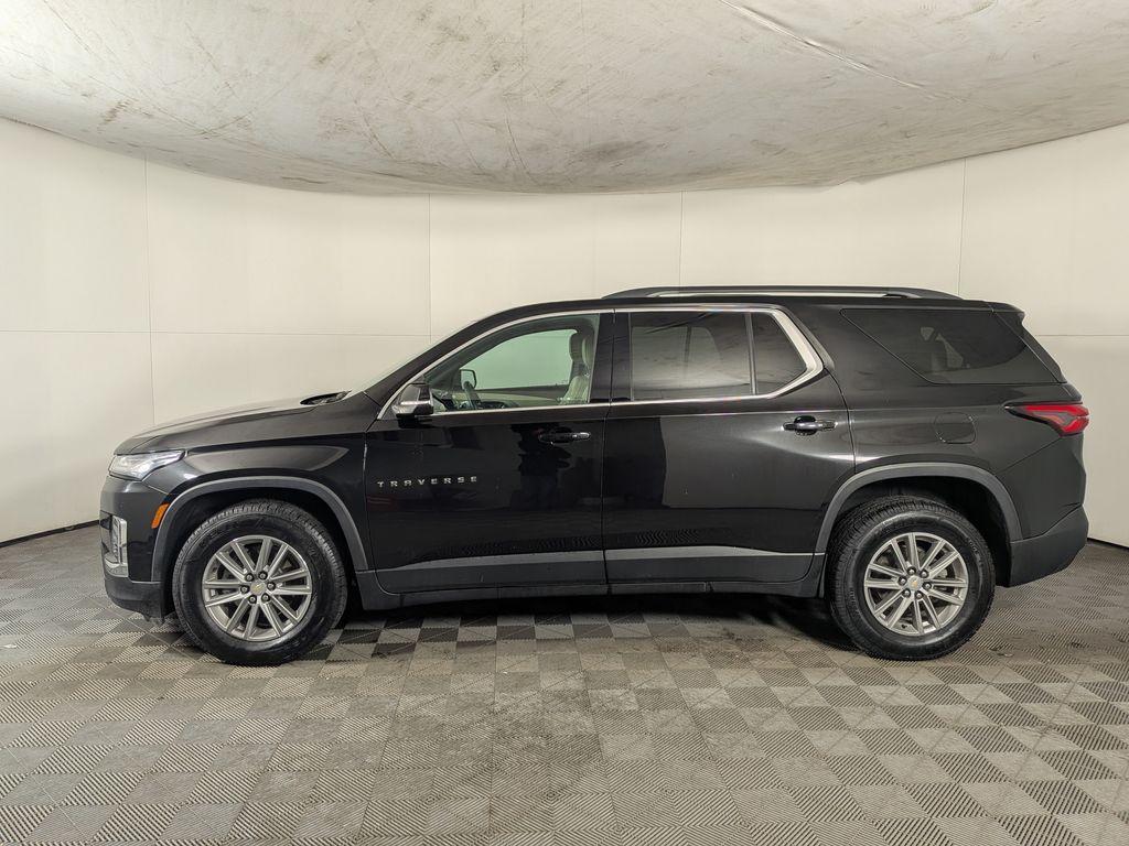 used 2022 Chevrolet Traverse car, priced at $22,488