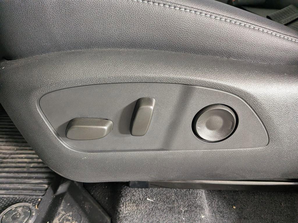 new 2026 Chevrolet Traverse car, priced at $47,944