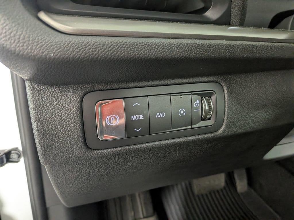 new 2026 Chevrolet Traverse car, priced at $47,944