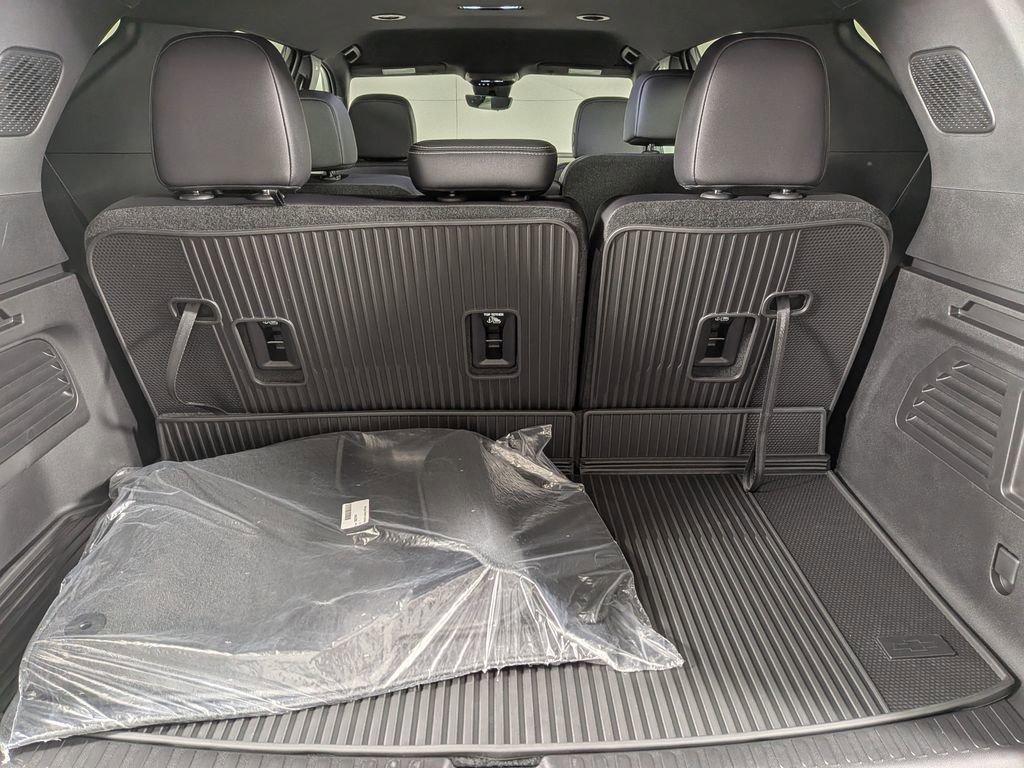 new 2026 Chevrolet Traverse car, priced at $47,944