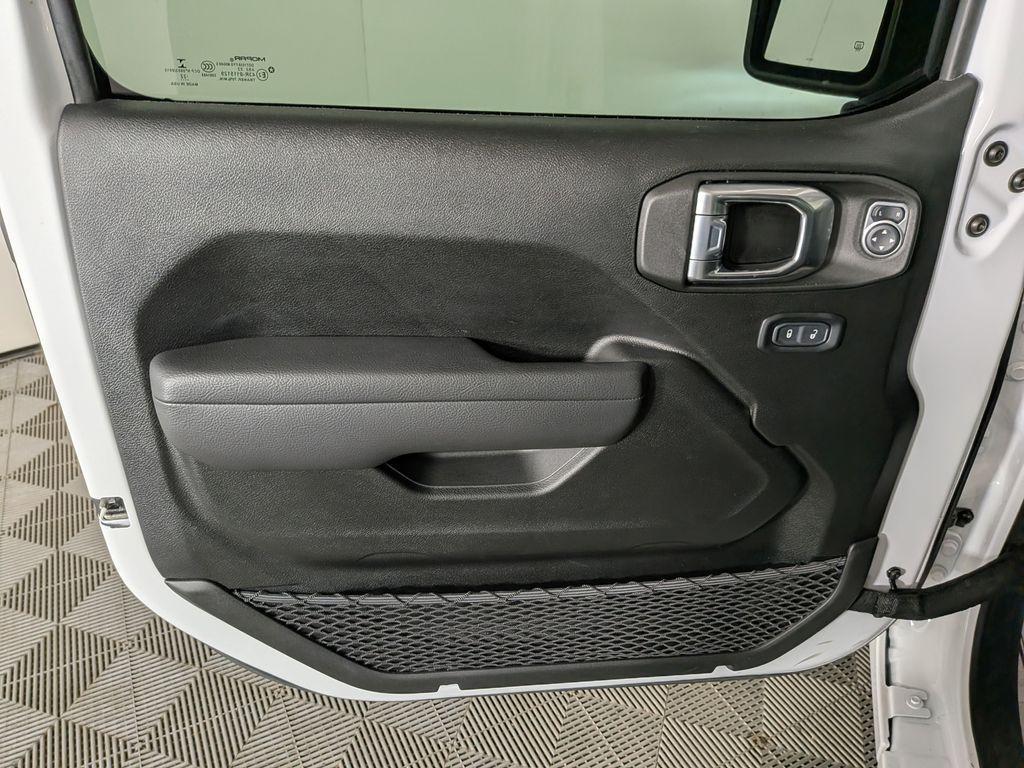 used 2022 Jeep Wrangler Unlimited car, priced at $31,488