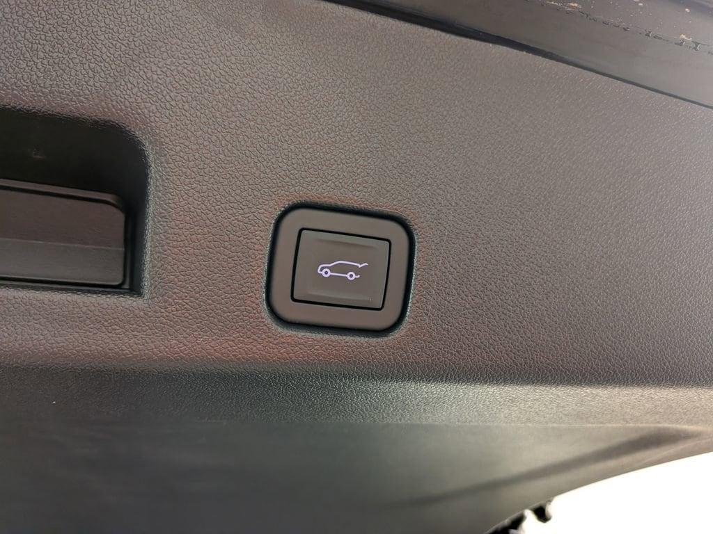 new 2026 Chevrolet Traverse car, priced at $52,189