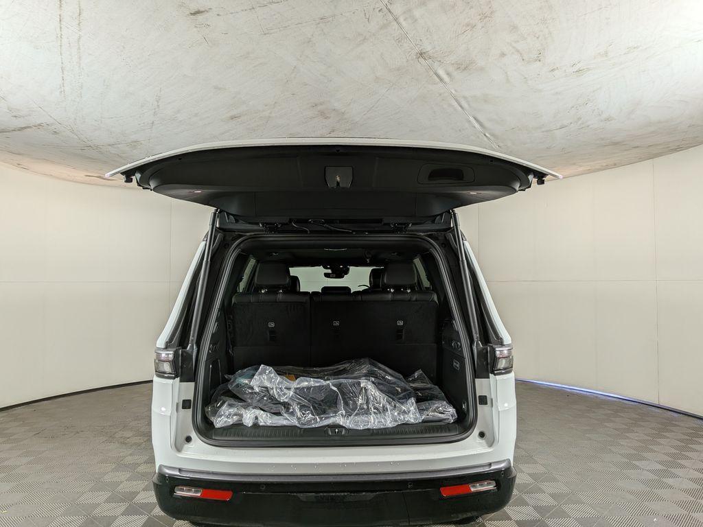 new 2026 Jeep Grand Wagoneer car, priced at $75,659