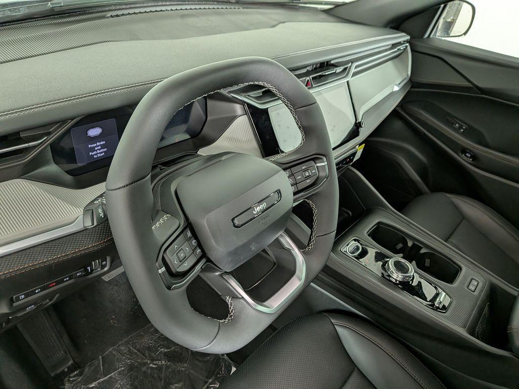 new 2026 Jeep Cherokee car, priced at $39,897