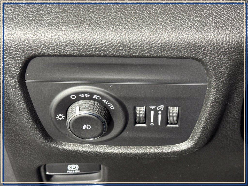 new 2027 Jeep Grand Cherokee car, priced at $50,497