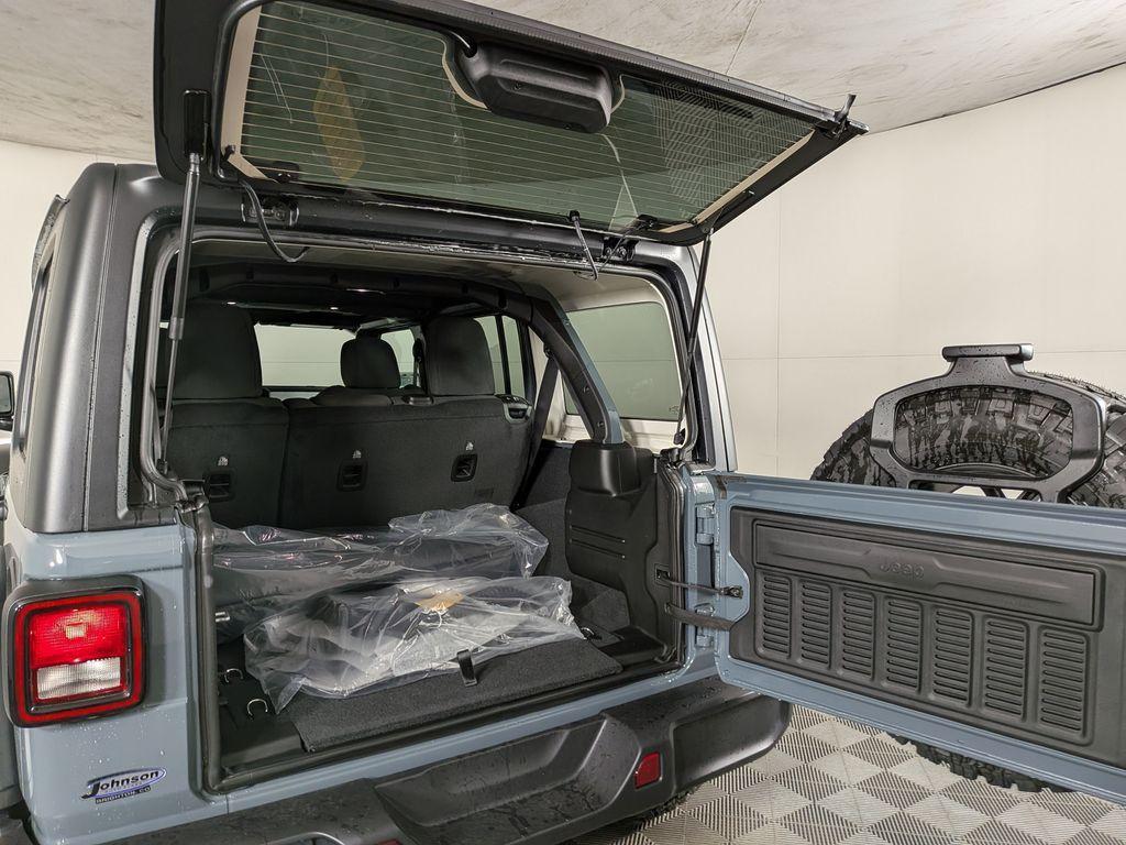 new 2026 Jeep Wrangler car, priced at $47,093