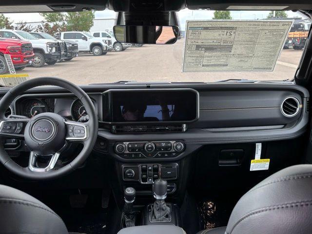 new 2025 Jeep Wrangler car, priced at $53,536