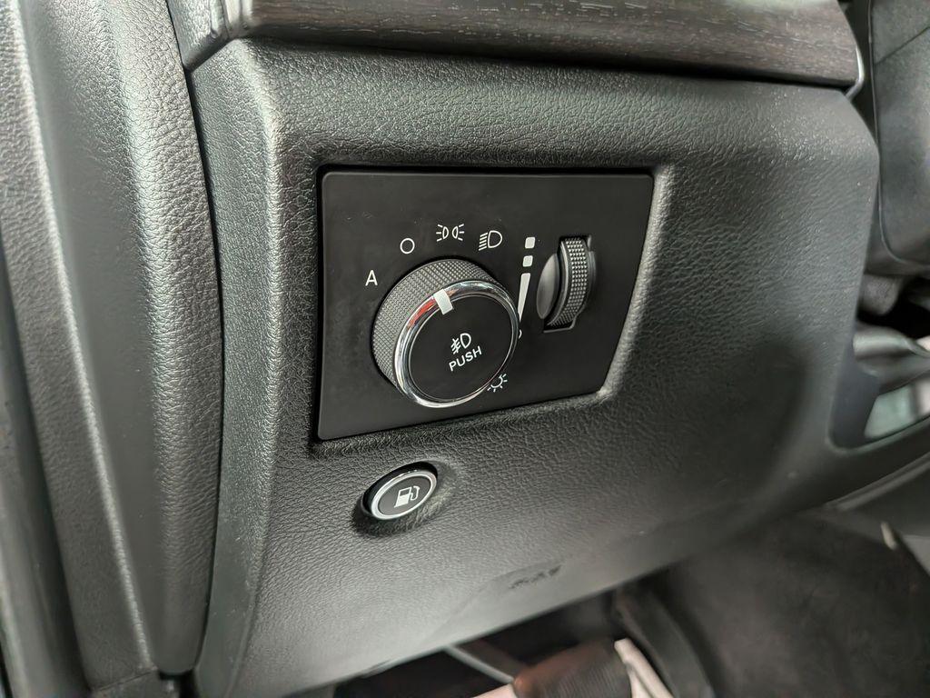 used 2016 Jeep Grand Cherokee car, priced at $10,370