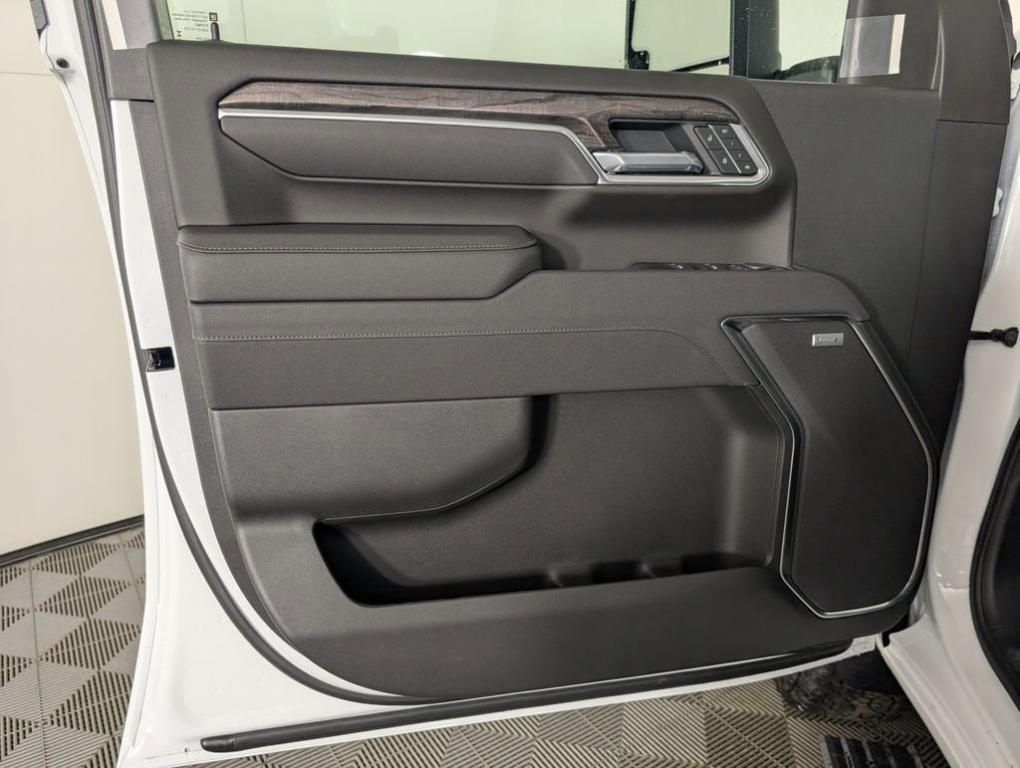 new 2025 Chevrolet Silverado 2500 car, priced at $79,304