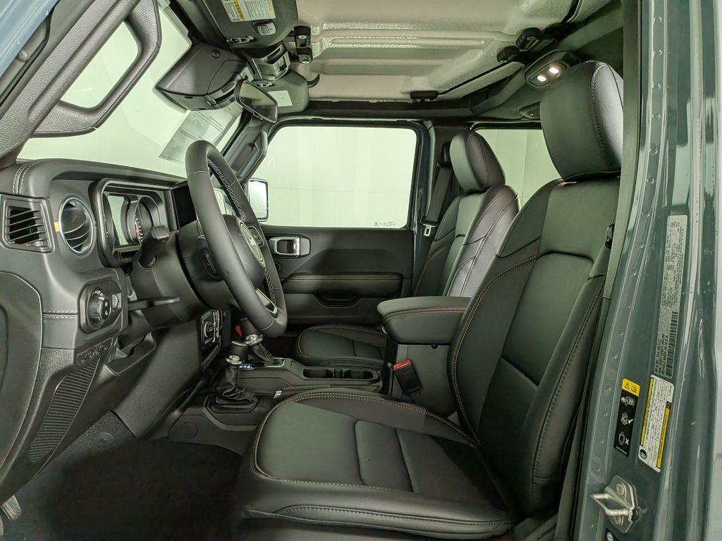 new 2026 Jeep Gladiator car, priced at $43,616