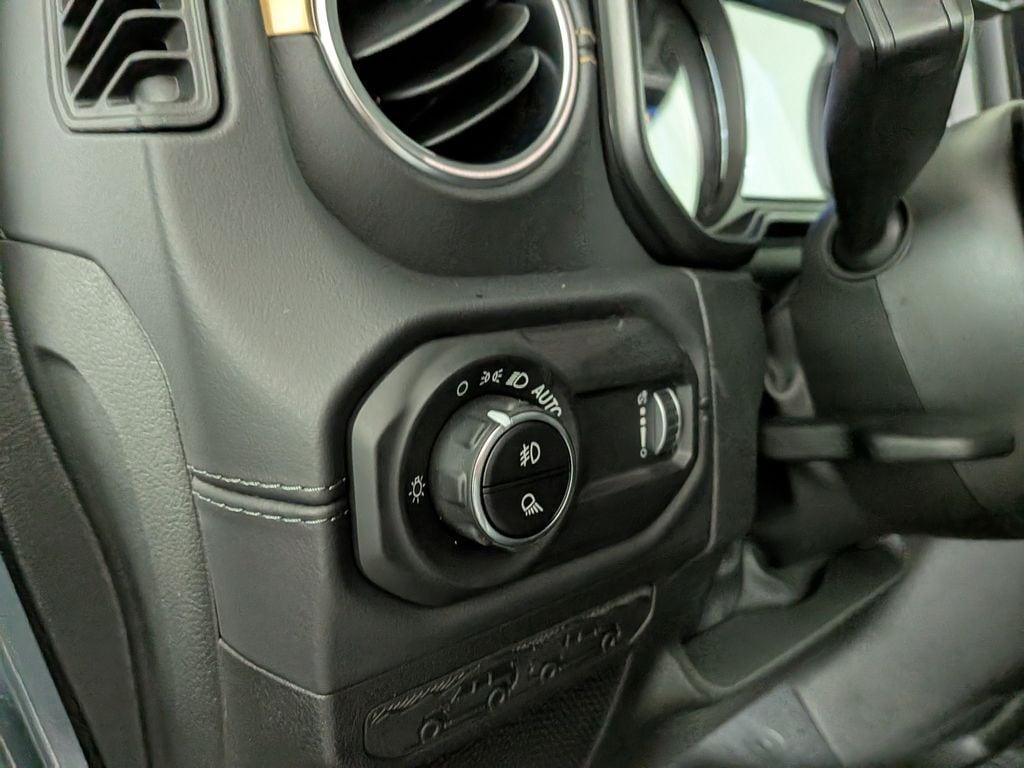 new 2026 Jeep Gladiator car, priced at $43,616