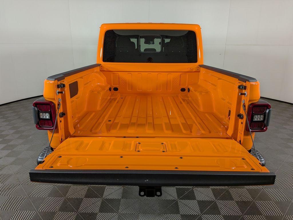 new 2025 Jeep Gladiator car, priced at $49,993