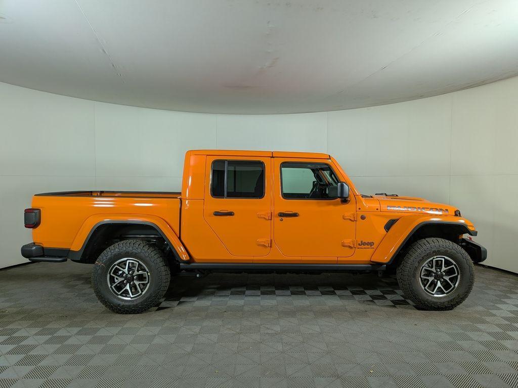 new 2025 Jeep Gladiator car, priced at $49,993