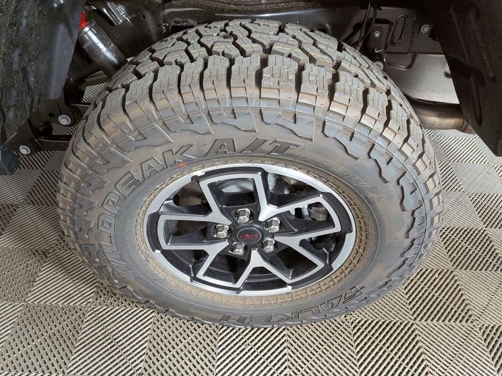 new 2025 Jeep Gladiator car, priced at $49,993