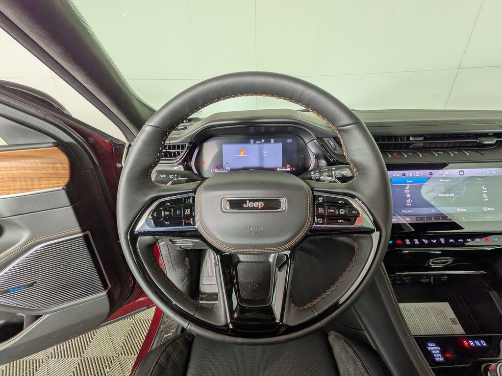 new 2026 Jeep Grand Cherokee car, priced at $61,829