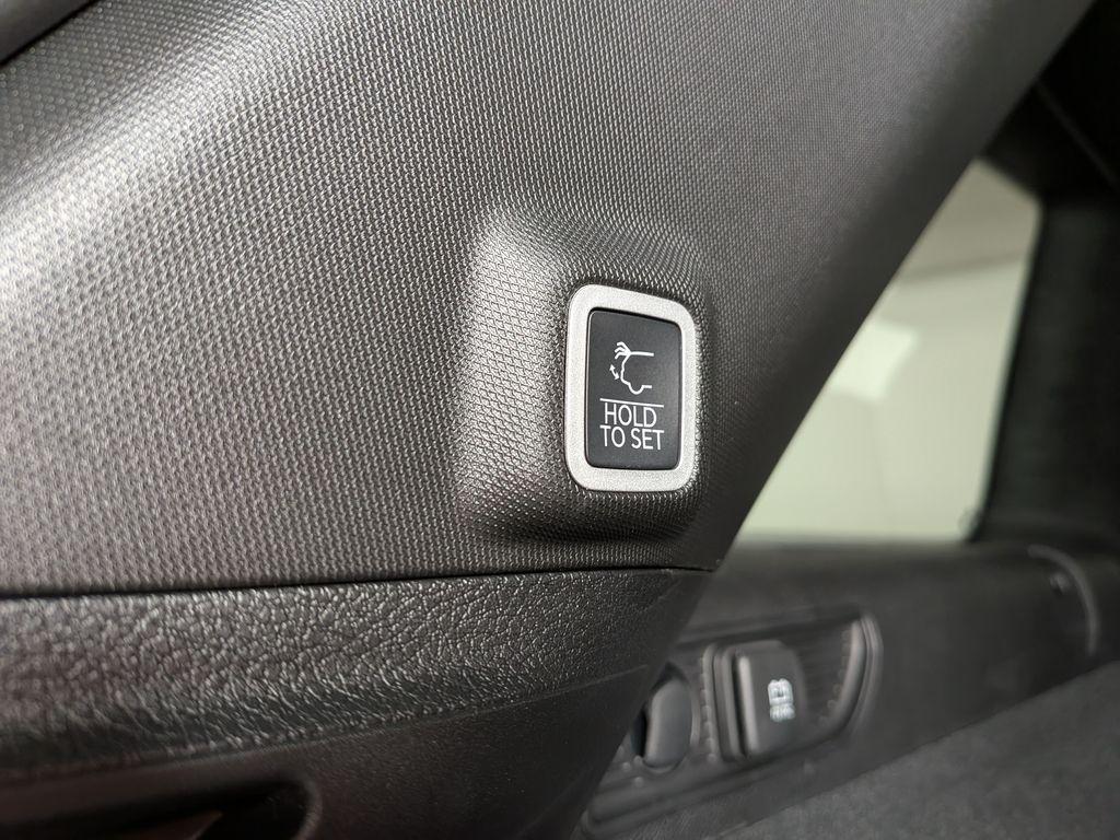 new 2026 Jeep Grand Cherokee car, priced at $61,829