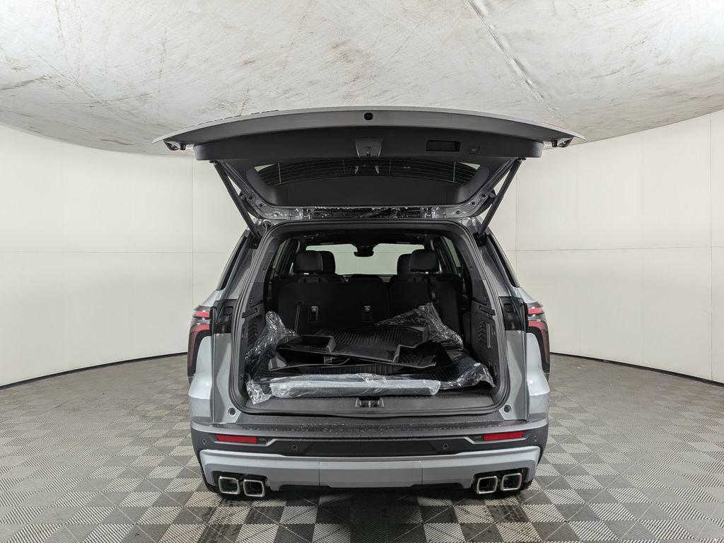 new 2026 Chevrolet Traverse car, priced at $58,579