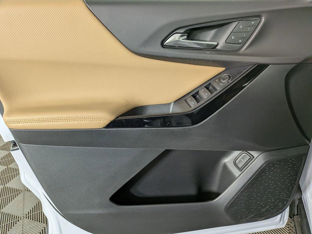 new 2026 Chevrolet Equinox car, priced at $37,744