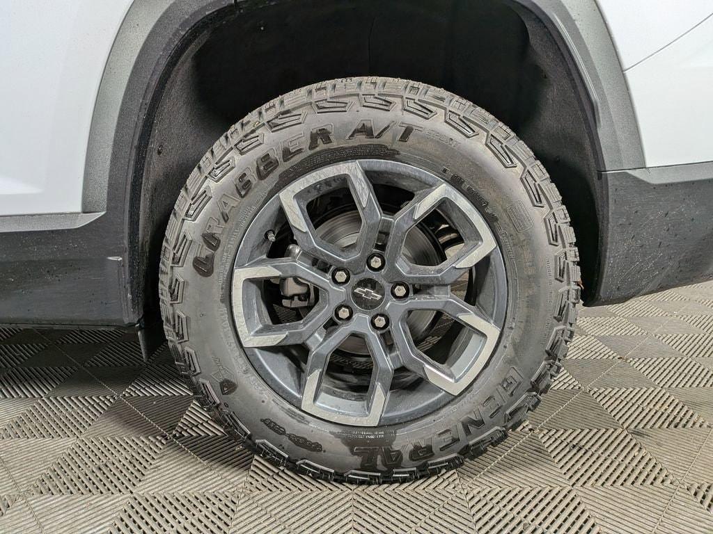 new 2026 Chevrolet Equinox car, priced at $37,744