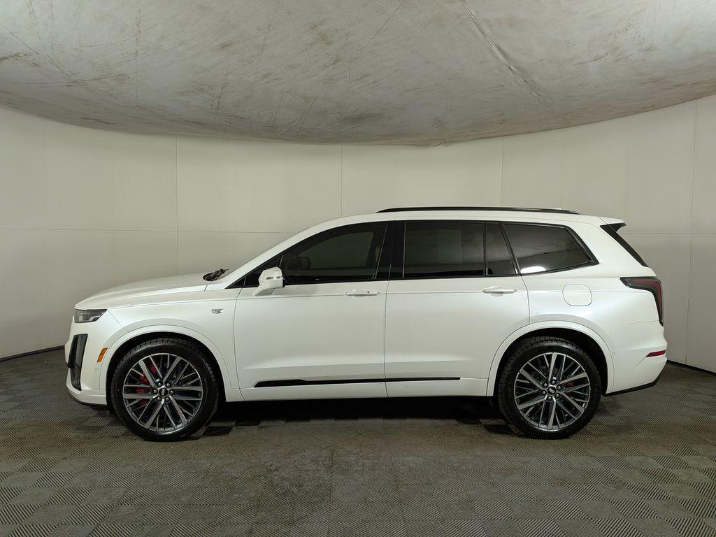 used 2023 Cadillac XT6 car, priced at $37,903