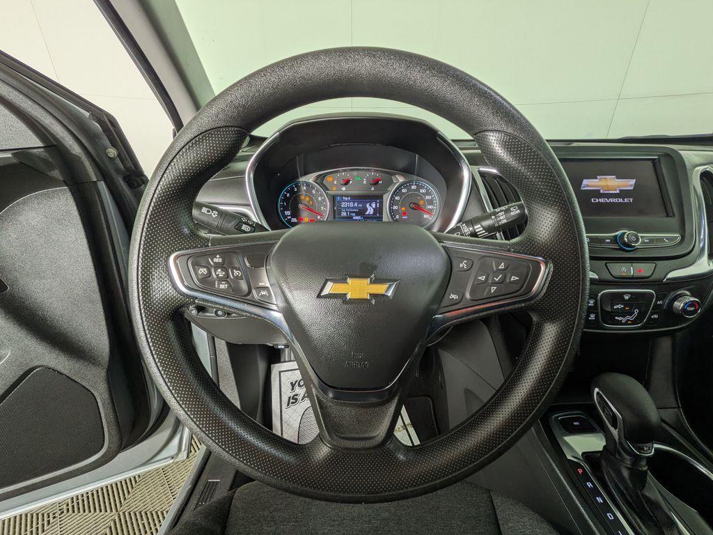used 2023 Chevrolet Equinox car, priced at $21,488