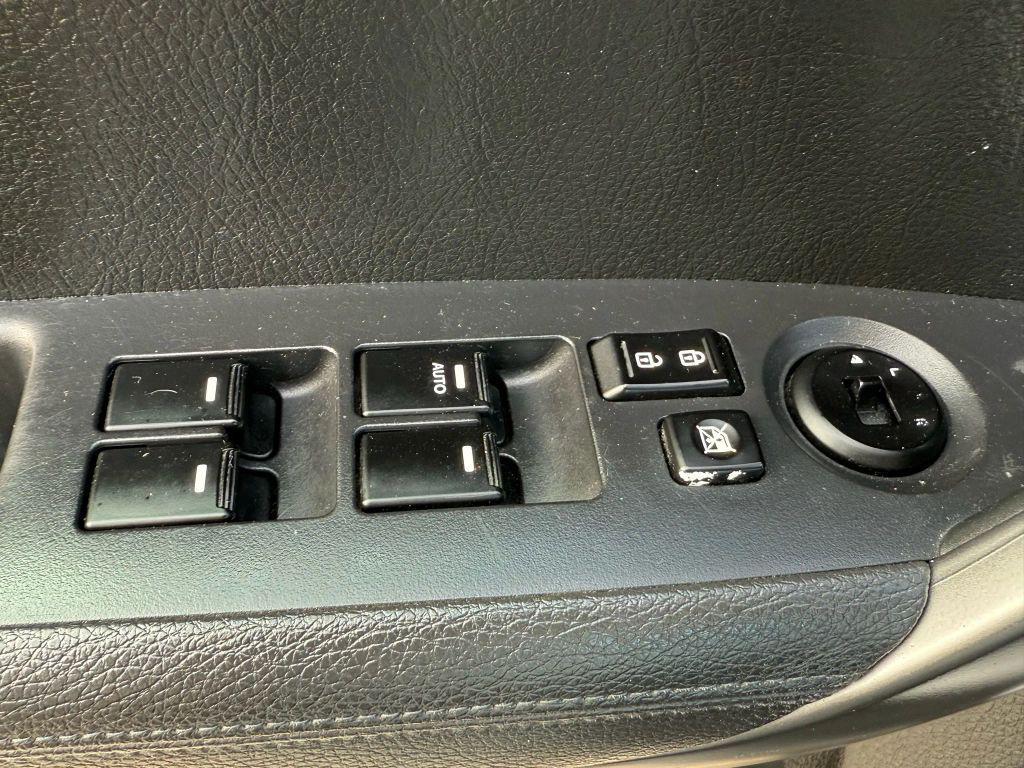 used 2014 Kia Sorento car, priced at $7,995