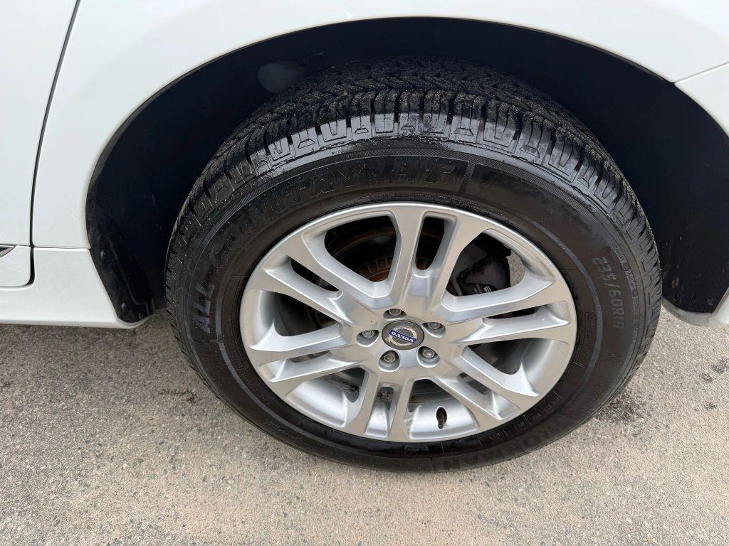 used 2016 Volvo XC60 car, priced at $13,495