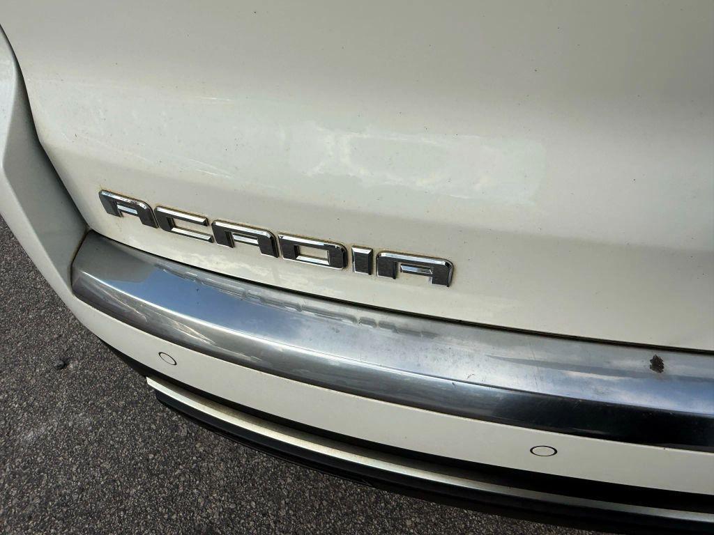 used 2015 GMC Acadia car, priced at $9,495