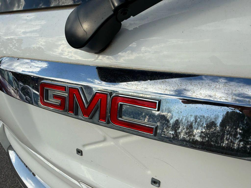 used 2015 GMC Acadia car, priced at $9,495