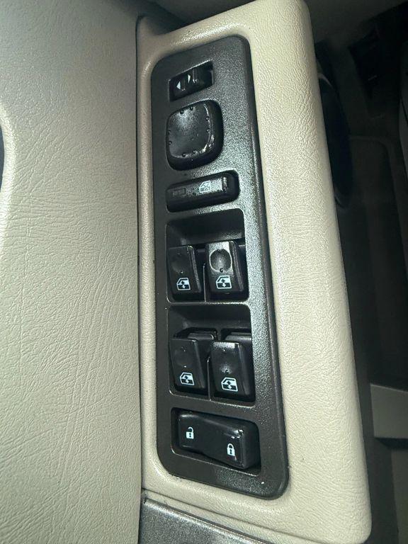 used 2003 Hummer H2 car, priced at $13,999