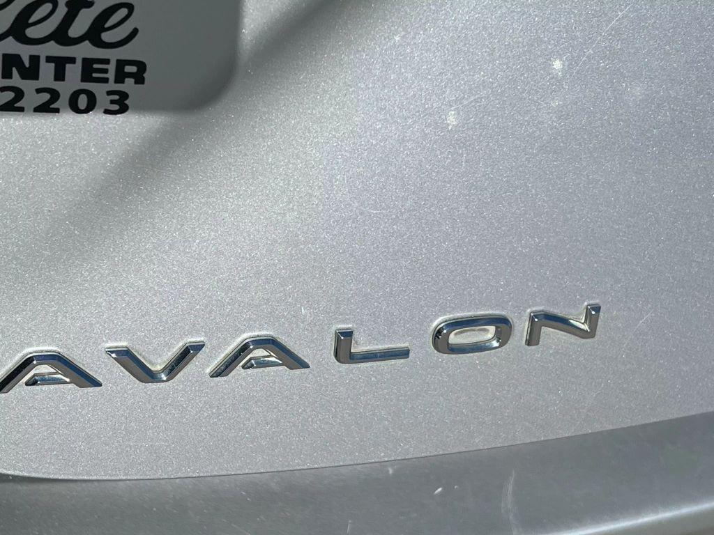 used 2014 Toyota Avalon Hybrid car, priced at $10,499