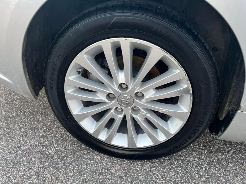 used 2014 Toyota Avalon Hybrid car, priced at $10,499