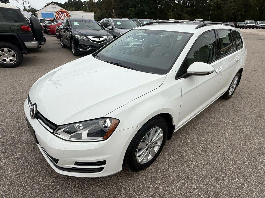 used 2017 Volkswagen Golf SportWagen car, priced at $10,995
