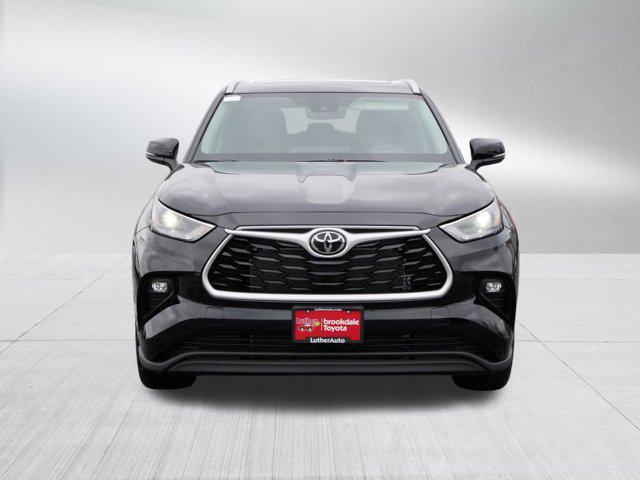 used 2026 Toyota Highlander car, priced at $51,995