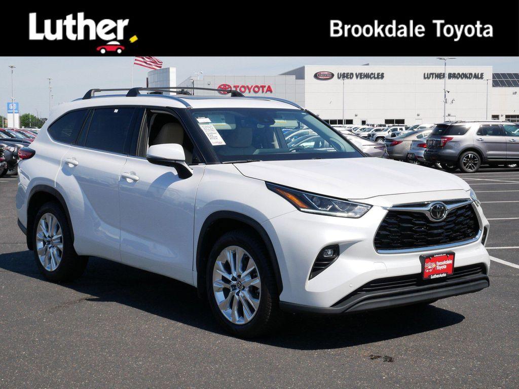 used 2023 Toyota Highlander car, priced at $42,345