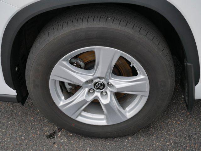 used 2022 Toyota Highlander car, priced at $32,144