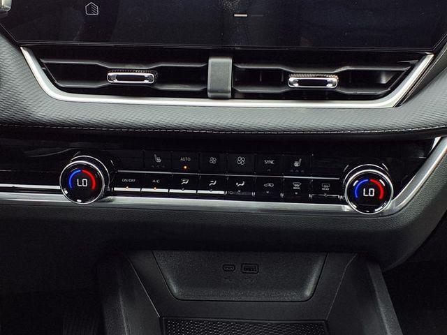 new 2026 Chevrolet Equinox car, priced at $32,002