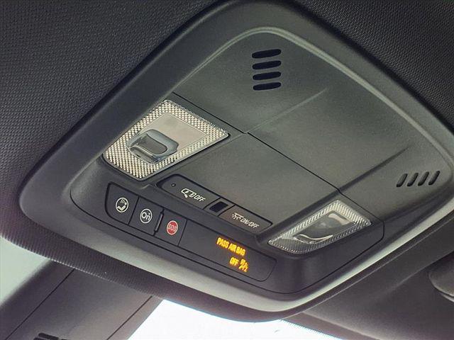 used 2023 Chevrolet Traverse car, priced at $24,480