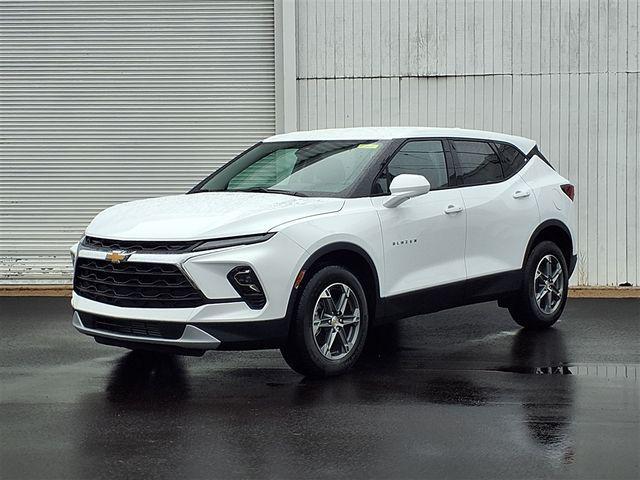new 2026 Chevrolet Blazer car, priced at $33,517